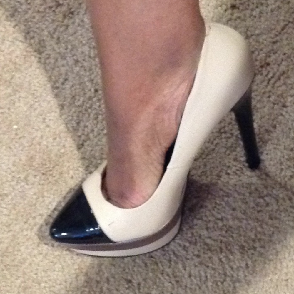 💋💋Fierce Betsy Johnson Platforms 💋💋